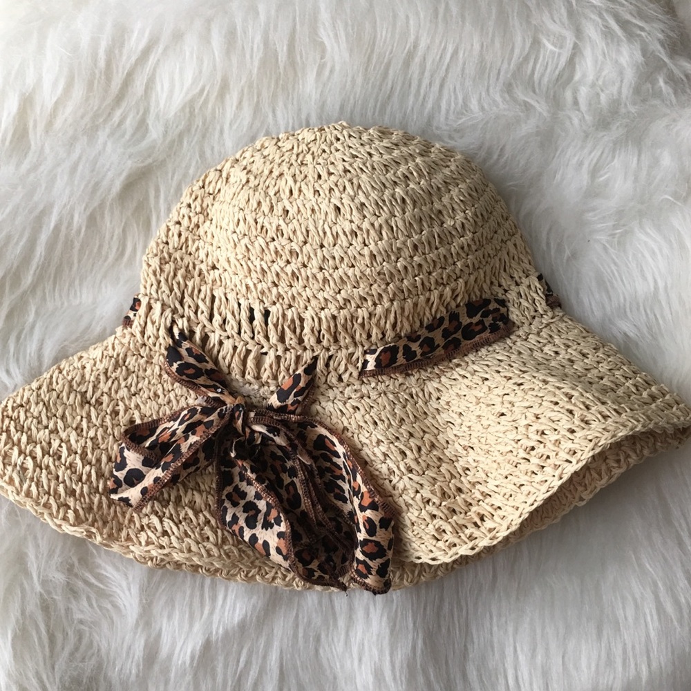 Floppy cheetah print hat
